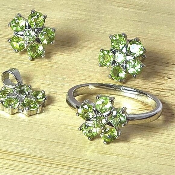 925 Sterling Silver Ring 6.75, Earrings, Pendant with Natural Peridot Gem